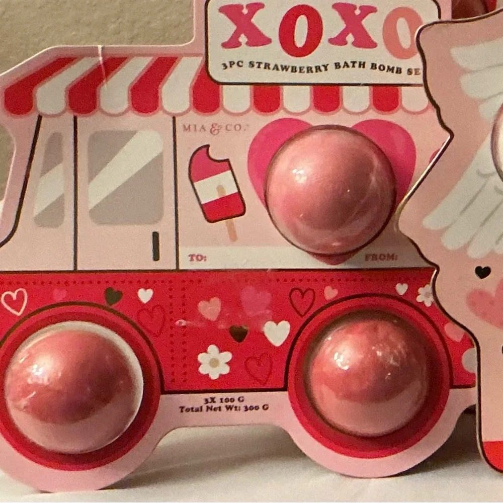 3 Sets of Pink and White Bath Bombs